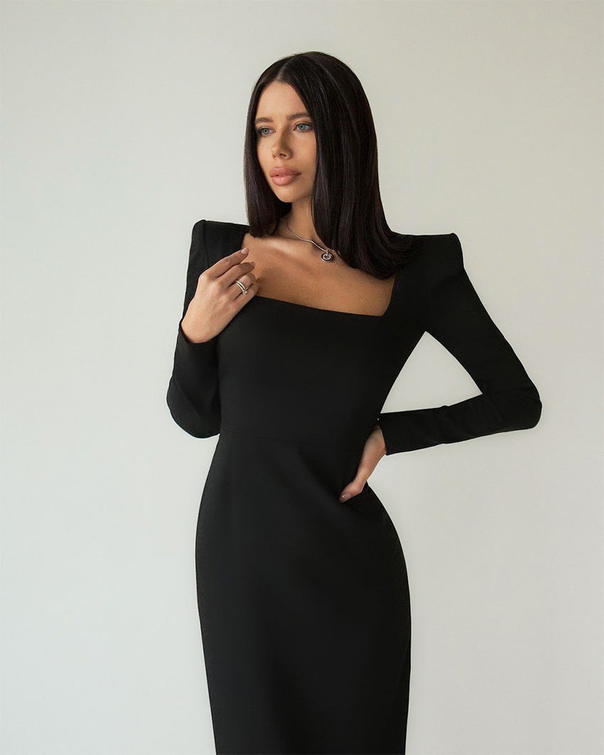 Long Skirt, Square Neck, Slim Fit, And Buttocks Wrapped Design With A Sense Of Dress