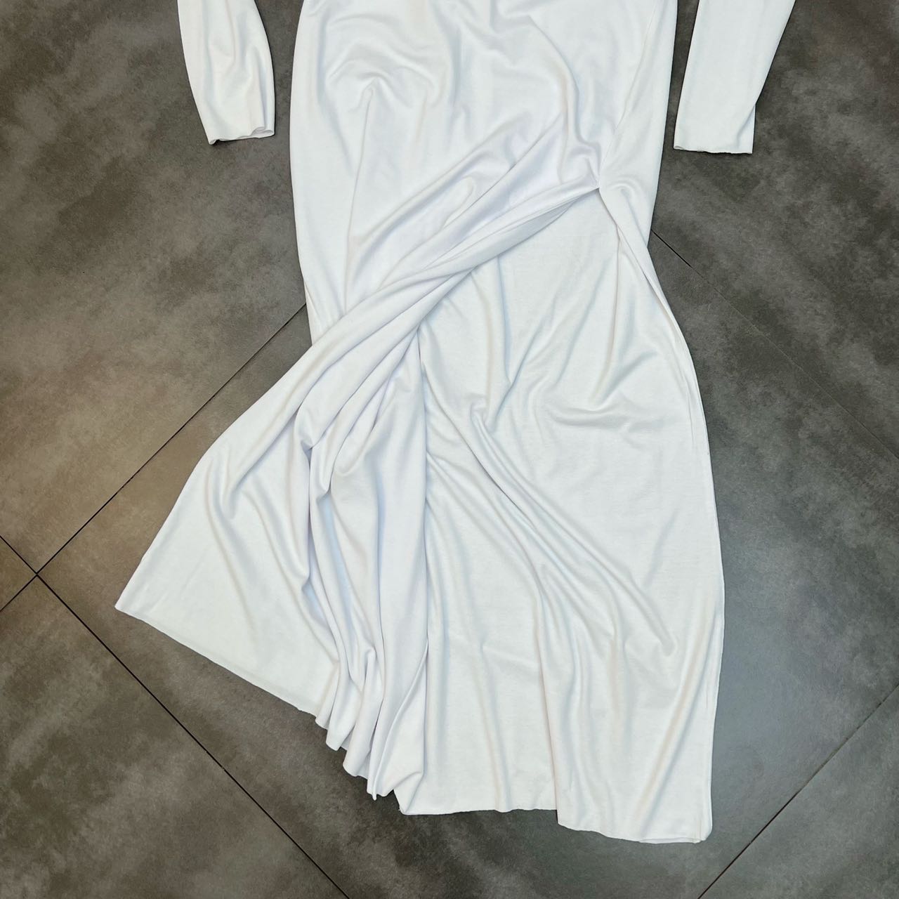 Spice Girl Style Dress With Lower Slit Of Binding Rope