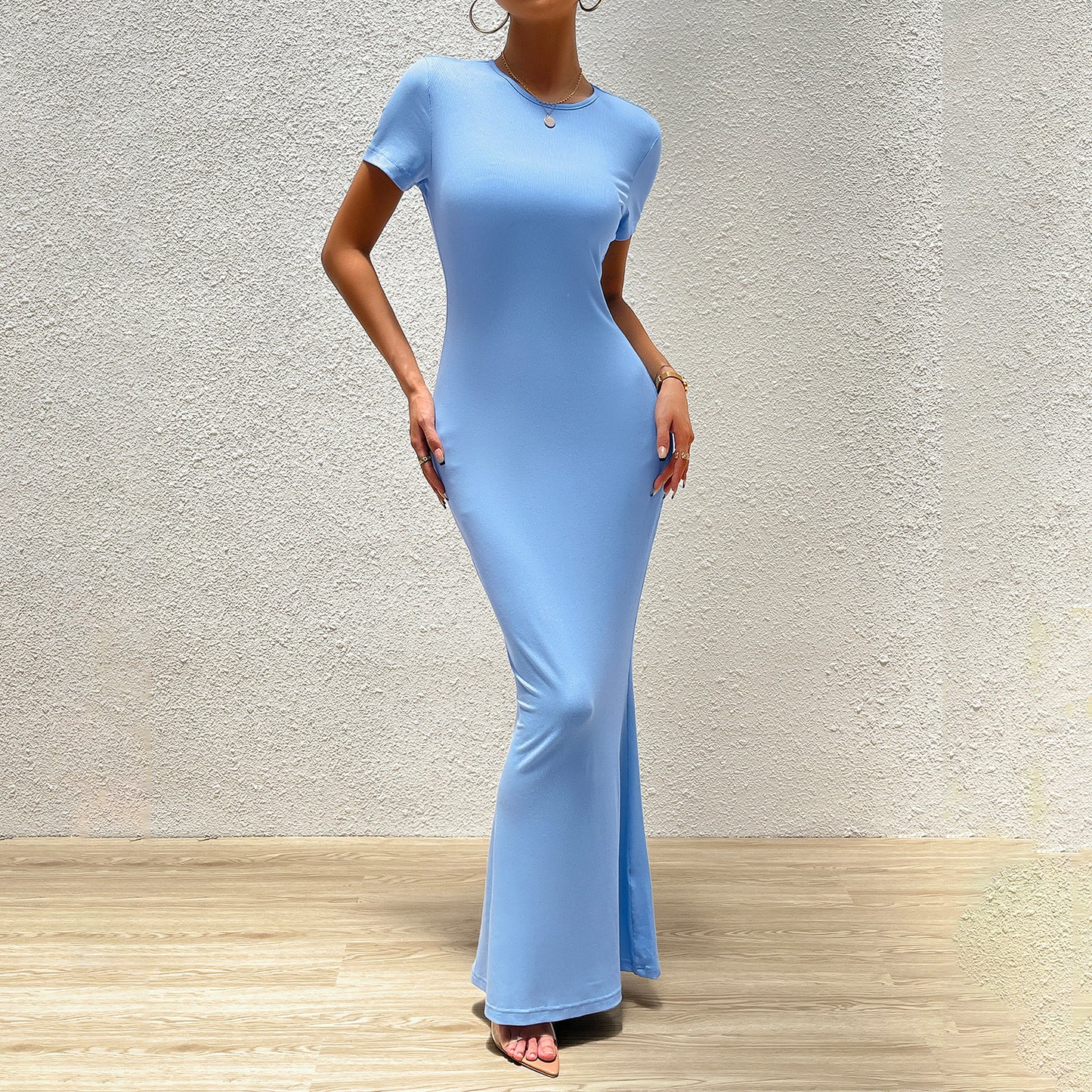 Elegant Solid Color Round Neck Short Sleeves Slim Dress