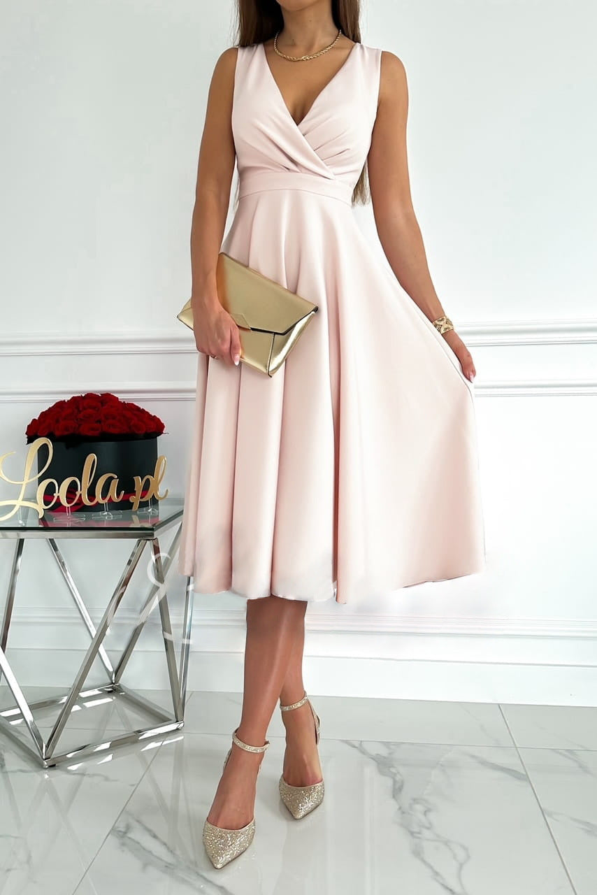 Solid Color And V-neck Pleated Large Swing Dress