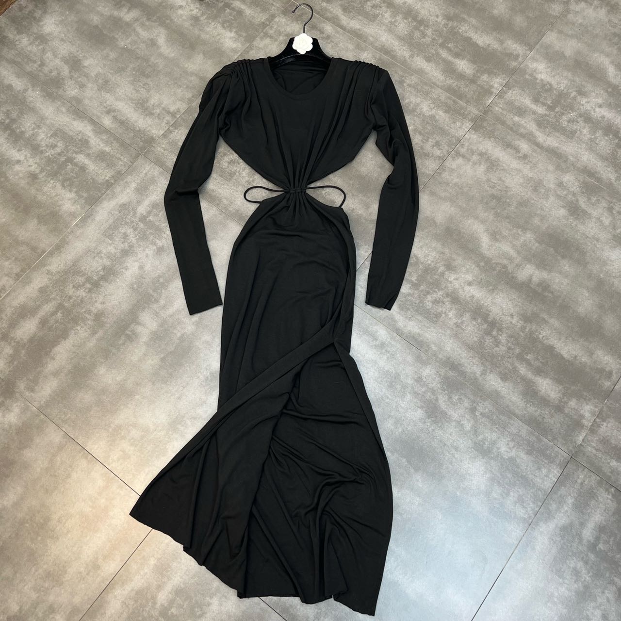 Spice Girl Style Dress With Lower Slit Of Binding Rope