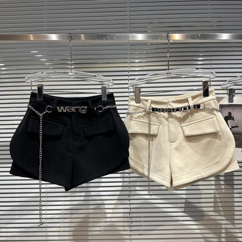 Three-dimensional Pocket Three Cent Wool Shorts Women