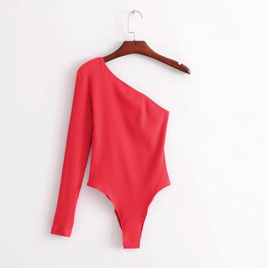 One-shoulder long-sleeved one-piece T-shirt