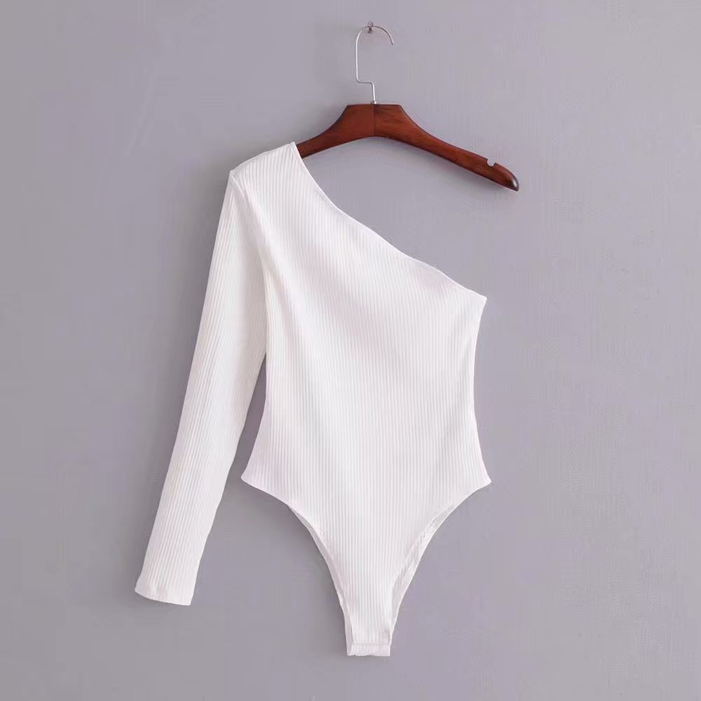 One-shoulder long-sleeved one-piece T-shirt