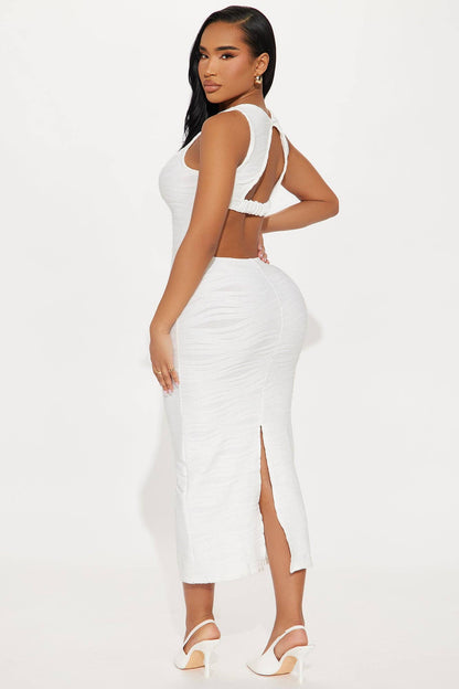 BACK CUTOUT GEOMETRIC SLEEVELESS DRESS