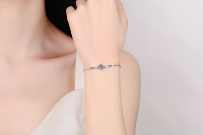 S925 Sterling Silver Classic Style Simple Four-claw Bracelet For Women